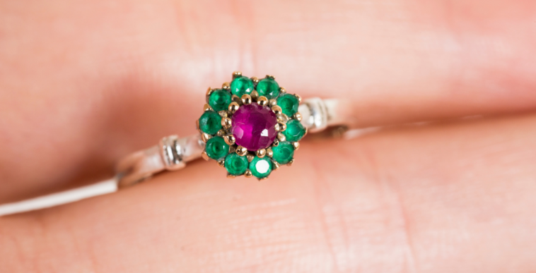 emerald and garnet ring